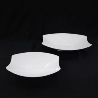 FUENTE OVAL BLANCA 27 x 19 x 5,5 CM