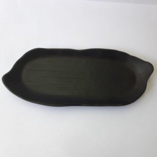PLATO IRREGULAR NEGRO MATE 27 x 11,5 x 2 CM