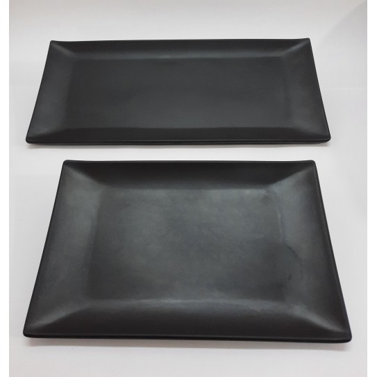 PLATO RECT.  NEGRO MATE 25 X 16 CM
