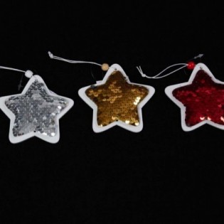 COLGANTE ESTRELLA LENTEJUELAS. 3 COLORES. 11 X 9,5 CM