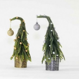 ARBOL DE NAVIDAD PLATA. 15 X 15 X 30 CM.